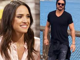 Nicole carvajal nicole carvajal es la joven experta en danza en tela que, a partir del video grabado en costa rica, fue contratada como parte de la gira circo soledad en varios países. Hija De Ricardo Arjona Adria Arjona Forma Parte Del Elenco De Titanes Del Pacifico La Insurreccion Diario El Heraldo