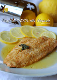 Intanto lavare i filetti di trota (senza la pelle) e infarinarli. Filetto Di Trota Salmonata Alla Mugnaia