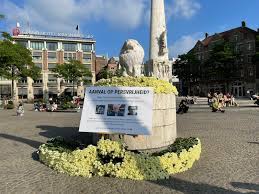 On the vaudeville circuit , start page 487, quote page 489, a merloyd lawrence book: Public Goodbye To Peter R De Vries At Carre Expected To Draw A Crowd Dutchnews Nl