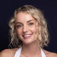 Lorie Leath's Instagram, Twitter & Facebook