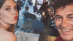 Mas terei de continuar a caminhar e a viver com essa dor a cada dia e a cada noite que me restam, com a certeza que jamais serei o mesmo. A Mensagem De Tony Carreira Para A Filha Sara No Seu Ultimo Aniversario Cultura Correio Da Manha