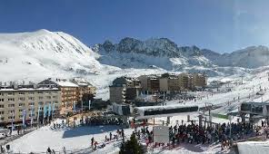 La estación de esquí de pas de la casa se halla a cinco minutos caminando, y. Hotel De Les Pistes Updated 2020 Reviews Pas De La Casa Andorra Tripadvisor