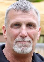 Driver braves 14-degree temps to help family in bad crash