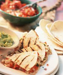 Tortillas Vom Grill Mit Kase Und Tomaten Rezept Rezepte Tortillas Tortilla Rezept