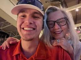 Family time in the desert! 🥰