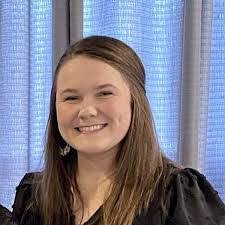 Kelly Geissler's Instagram, Twitter & Facebook