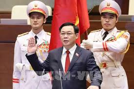 8090/giày của bạch kính đình. Tom Táº¯t Tiá»ƒu Sá»­ Cá»§a Chá»§ Tá»‹ch Quá»'c Há»™i VÆ°Æ¡ng Ä'inh Huá»‡