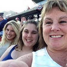 Katherine Jeffcoat's Instagram, Twitter & Facebook