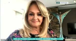 899 672 tykkäystä · 53 086 puhuu tästä. Bonnie Tyler Quaffs Champagne At 11am During Bonkers This Morning Appearance Aktuelle Boulevard Nachrichten Und Fotogalerien Zu Stars Sternchen