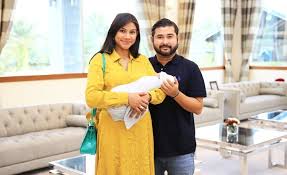 Ym che puan khaleeda binti bustamam visited the tunku laksamana johor hematology ward at sultanah aminah hospital. Bersalin Di Hospital Kerajaan Che Puan Khaleeda Dipuji Rakyat