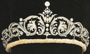 People think princess eugenie will wear sarah ferguson's diamond tiara to her upcoming wedding. Tiara Mania Wedding Tiaras For Princess Beatrice