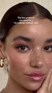 @Tashi shows us her no makeup makeup look ✨ #ilia #iliabeauty  #makeuptutorial #makeuptok #makeupnomakeup #nomakeupmakeup #skintok  #holygrailmakeup #holygrailproducts #glowyskin #fallmakeup #makeup101 ...