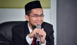 Yuk kita cek, seberapa akrab kamu dengan ustadz adi hidayat. Ustadz Adi Hidayat Official Instagram