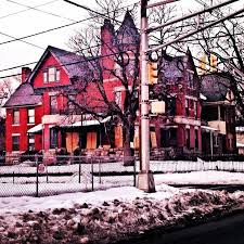 Instagram Photo By Fivepointohhh Erica Leigh Via Iconosquare Abandoned Houses Historic Homes Interesting Buildings