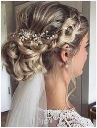Wedding Hairstyles With Long Veil In 2021 Wedding Hairstyles Thin Hair Veil Hairstyles Short Wedding Hair