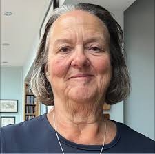 Hello everyone, just wondering what wool does everyone generally use for  their blankets?