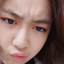 Stephanie Shew's Instagram, Twitter & Facebook