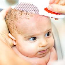 Man kann zwar schon vorher ein baby „sitzen lassen mit ausreichender stütze, das ist aber nicht sinnvoll und schadet sogar dem rücken. Kopfgneis Was Kann Meinem Baby Jetzt Helfen Brigitte De