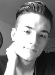 Keith Flora's Instagram, Twitter & Facebook