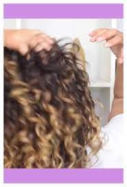 Video 3 Formal Hairstyles For Short Curly Hair Formalhairstylesforshortcurlyhair Hair Styles Curly Hair Styles Silver Blonde Hair