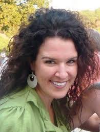 Nora Thomas's Instagram, Twitter & Facebook