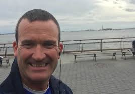 356 photos du mardi 11 septembre 2001 prises en majeure partie à l'intérieur du bunker de la maison blanche. Pro Tv Eroul Care A Salvat Sute De Vieti La Atentatele Din 11 Septembrie 2001 A Murit La Varsta De 45 De Ani