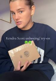 Kendra Scott Saint Patricks Day Necklace 2025