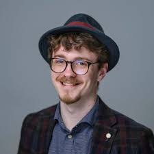 Max Leach's Instagram, Twitter & Facebook