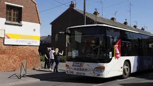 Pour les horaires de passage des autocars. Aucun Bus Scolaire Et De Ligne Sur Le Reseau Arc En Ciel 3 Le Douaisis Impacte