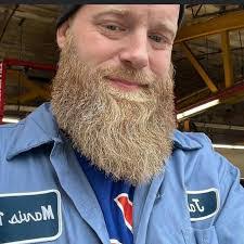 Jason Lippincott's Instagram, Twitter & Facebook