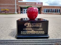 Miraculous Research Box — French School : Grade System