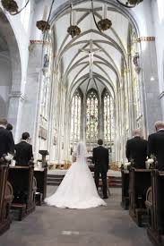 Die katholische kirche setzt in deutschland den gang zum standesamt voraus. Die Kirchliche Trauung Tipps Fur Den Perfekten Ablauf Braut Org