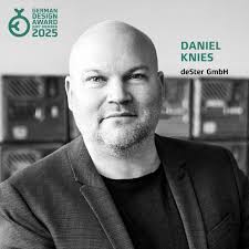 Aaron Siegfried's Instagram, Twitter & Facebook