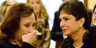 Loreal Sarkisian Is Steve Sarkisian Wife Who Was a Coach before Becoming a  Fashion Stylist