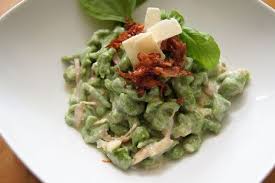 Spinatspatzle Mit Schinken Parmesan Sauce Einfache Gerichte Spinatspatzle Rezept Hauptgericht