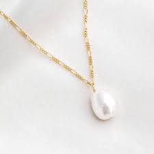 Pearl necklace with gold pendant. Baroque Pearl Necklace Simple Dainty