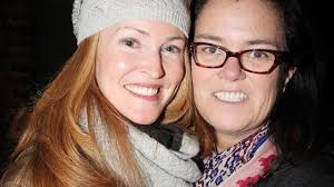 La exesposa de esta presentadora de TV murió, aparentemente por suicidio