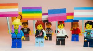 Inspired by the rainbow flag, the buildable model contains 11 figures each with its own hairstyle and rainbow colour. Bf Playing Around With Lego Ive Claimed It For My Banner Photo Your Welcome To Use It Lgbt