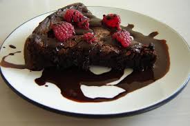 Dieser veganer schoko erdnuss kuchen ist wirklich sehr leicht zuzubereiten: Veganer Schokokuchen Schokoladenkuchen Vegan Lactosefrei