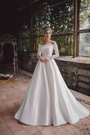 Weitere ideen zu hochzeitskleid, hochzeit, brautmode. A Linie Satin Hochzeitskleid Eliza Mit Langen Armeln Und Etsy