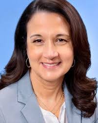 Diane Worth's Instagram, Twitter & Facebook