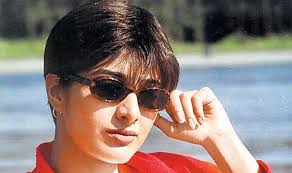 A color like this will be the perfect way to brighten up your hair for the summer and the cut will suit the hot weather. 90s Girls Do You Remember That Awful Boy Cut Hairstyle You Had In School