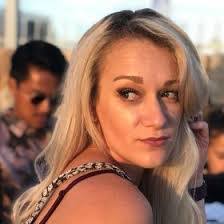 Amanda Hymer's Instagram, Twitter & Facebook