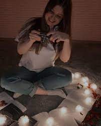 rima alosta on instagram عم حاول اتعلم التصوير اخر فترة مين بيعرف يصور صور حلوة هلق كلو بيطلع مصورين مصور مصورين العرب mirror selfie selfie scenes