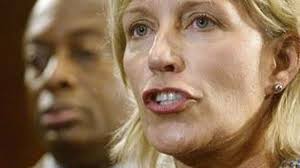 Am 11.9. starb ihr Mann: Nun kam die Witwe bei Flugzeugabsturz ums Leben