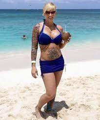 They are known to be fiery, assertive, and even a little dominant. Fast And Loud Christie Brimberry Wiki Age Net Worth Bikini Body Cancer Celebritydig