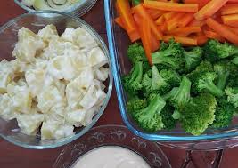 Salad sayuran tidak hanya menyehatkan, tetapi juga penuh warna. Bahan Membuat Salad Sayur Yang Mudah Resepenakbgt Com