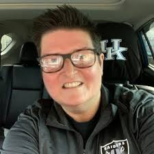 April Bradford's Instagram, Twitter & Facebook