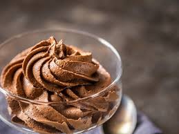 Epingle Par Maarif Sur Gateaux Et Desserts En 2020 Mousse Chocolat Sans Oeuf Mousse Au Chocolat Recette Mousse Au Chocolat