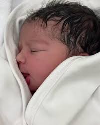 hamileanneyiz on instagram anne memesini bulamayinca sinirlenen bebeklerim annesutu emzirme yenidogan emzirmeegitimi emzirmedanismani bebek a